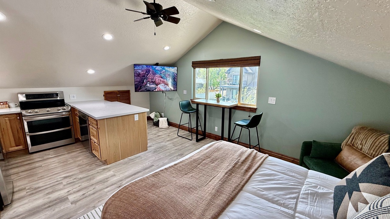 Photo of Bedroom in Cottonwood Heights