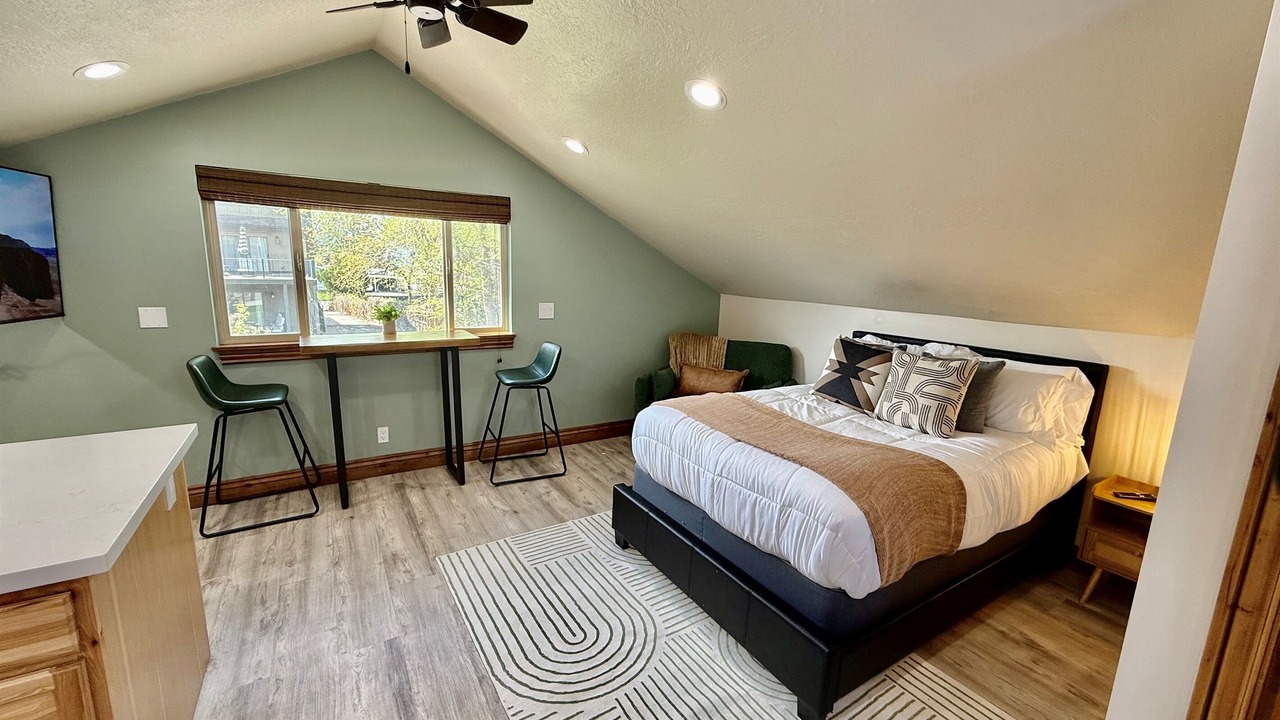 Photo of Bedroom in Cottonwood Heights