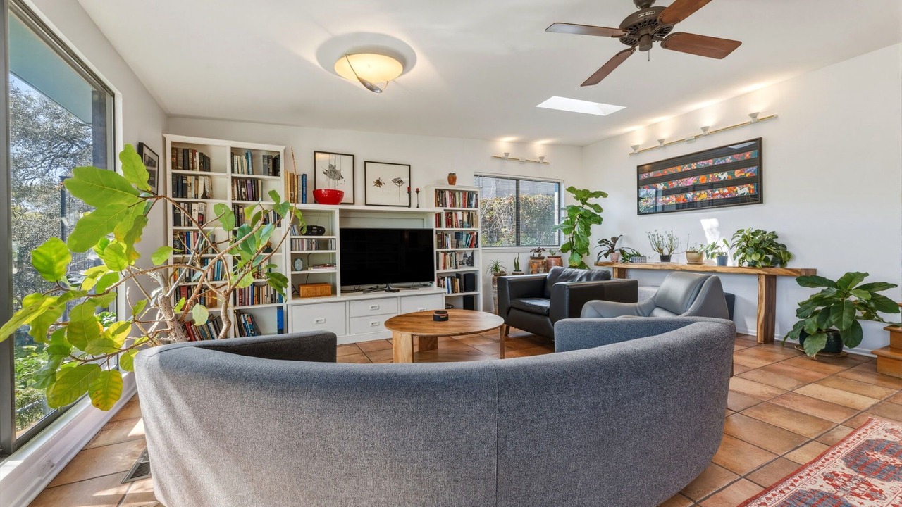 Photo of Bedroom in Balcones Park
