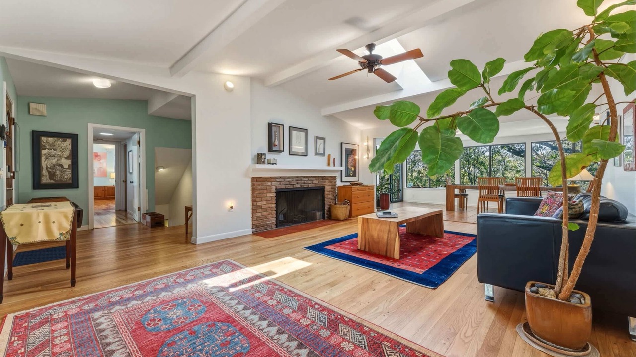 Photo of Livingroom in Balcones Park