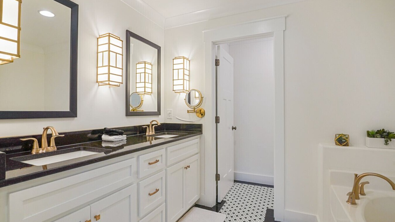 Photo of Bathroom in Sand Ridge