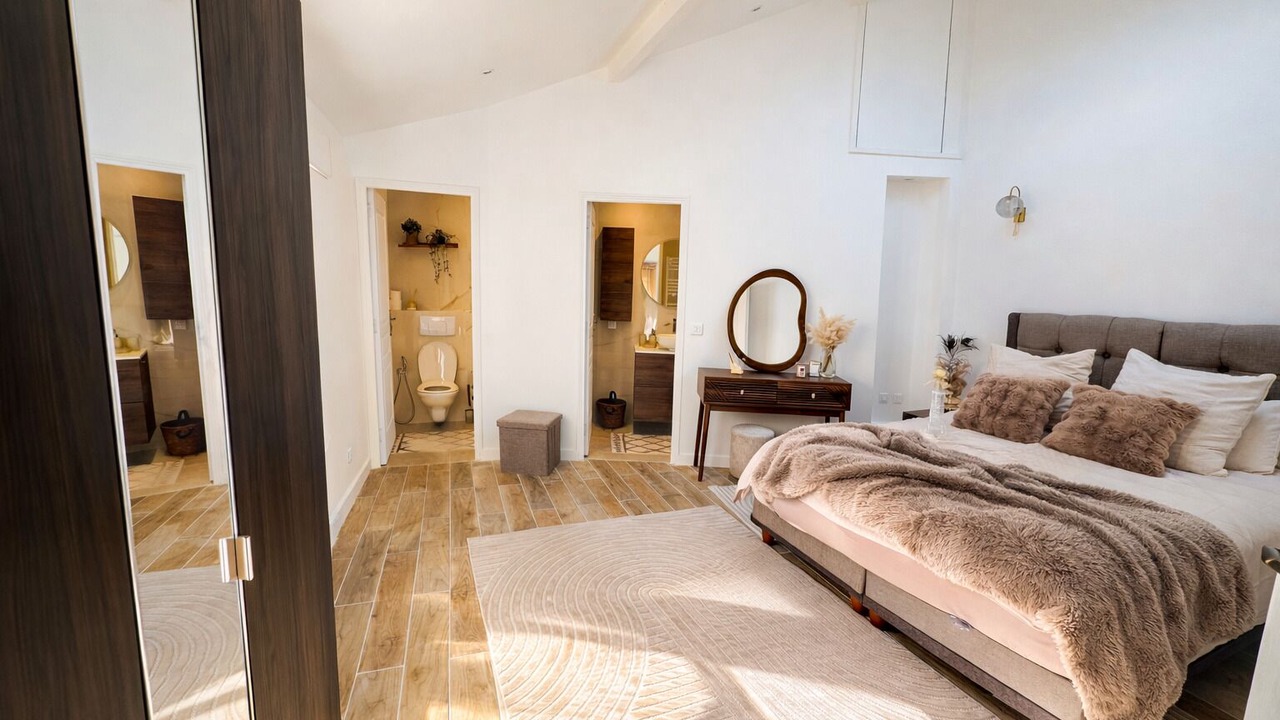Photo of Bedroom in Franconville