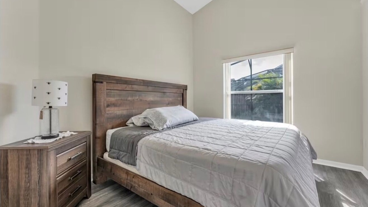 Photo of Bedroom in Eagle Pointe South