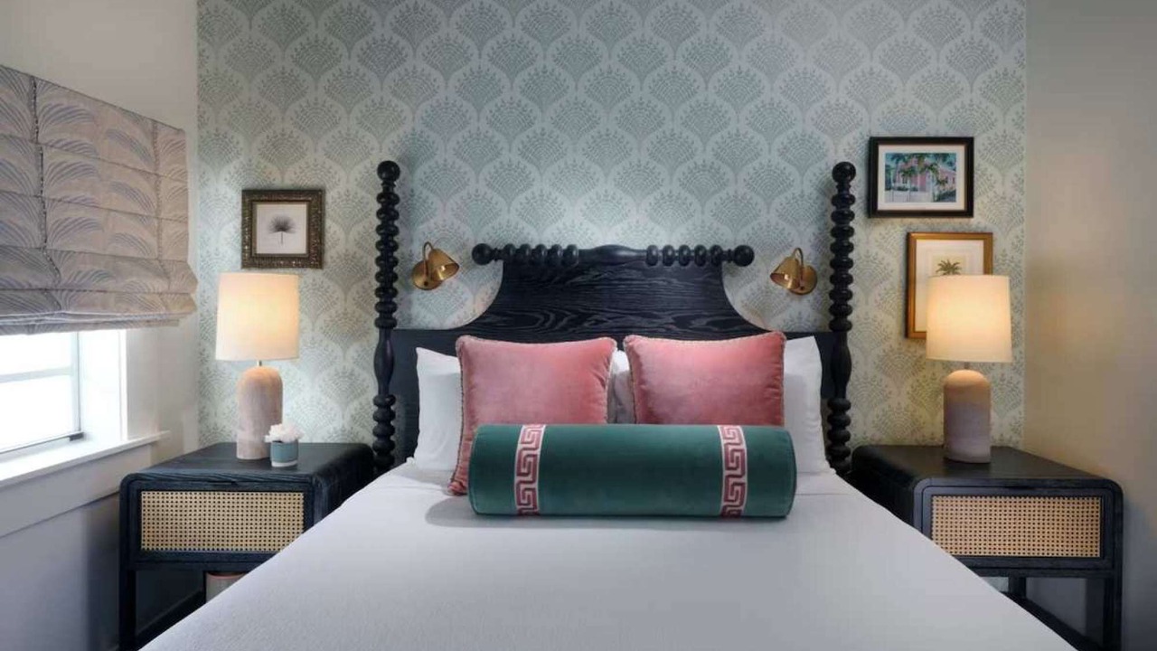 Photo of Others in Uptown - Upper Duval