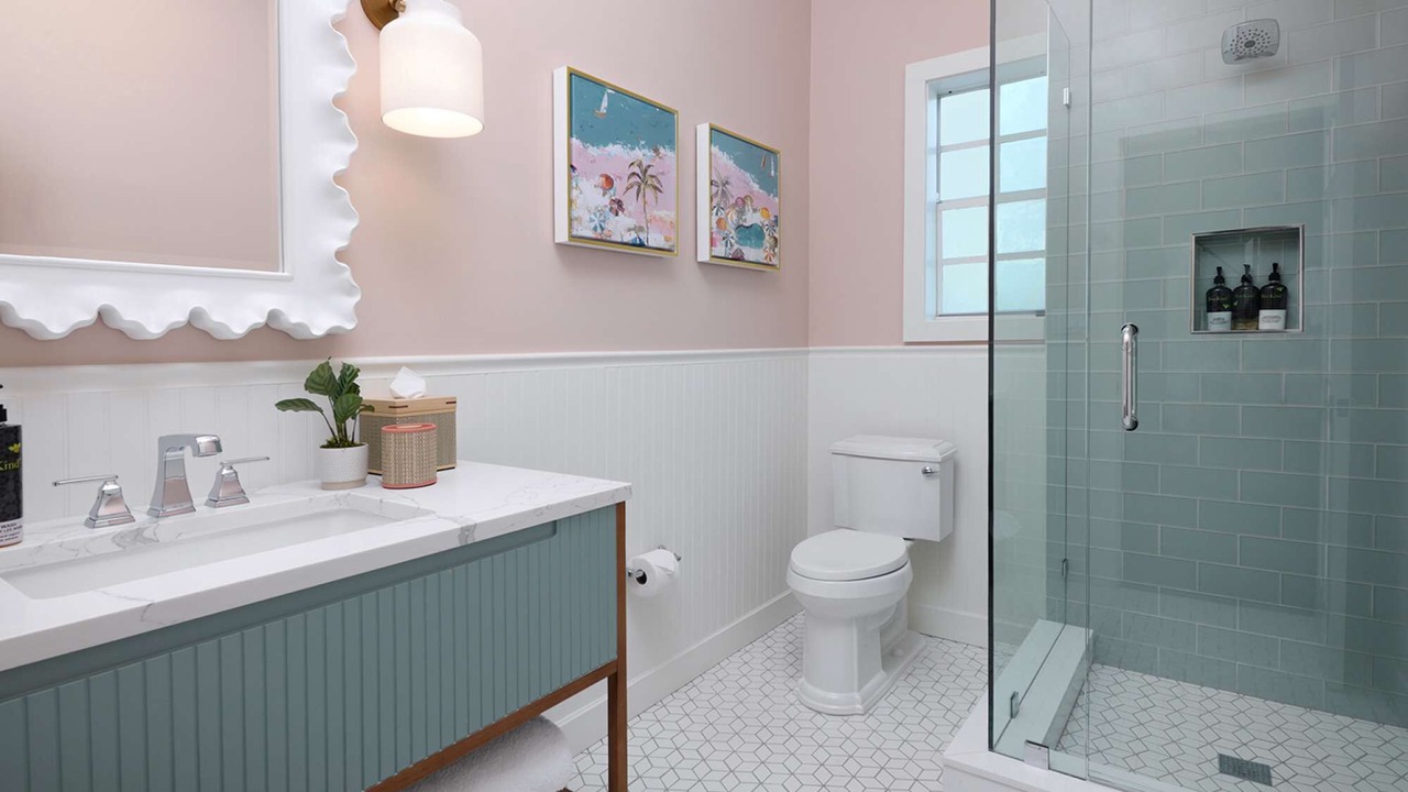 Photo of Bathroom in Uptown - Upper Duval