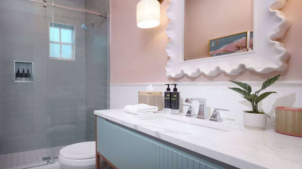 Photo of Bathroom in Uptown - Upper Duval