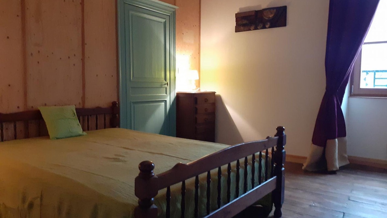 Photo of Bedroom in Ainay-le-Chateau