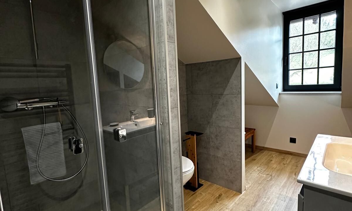 Photo of Bathroom in Saint-Leonard