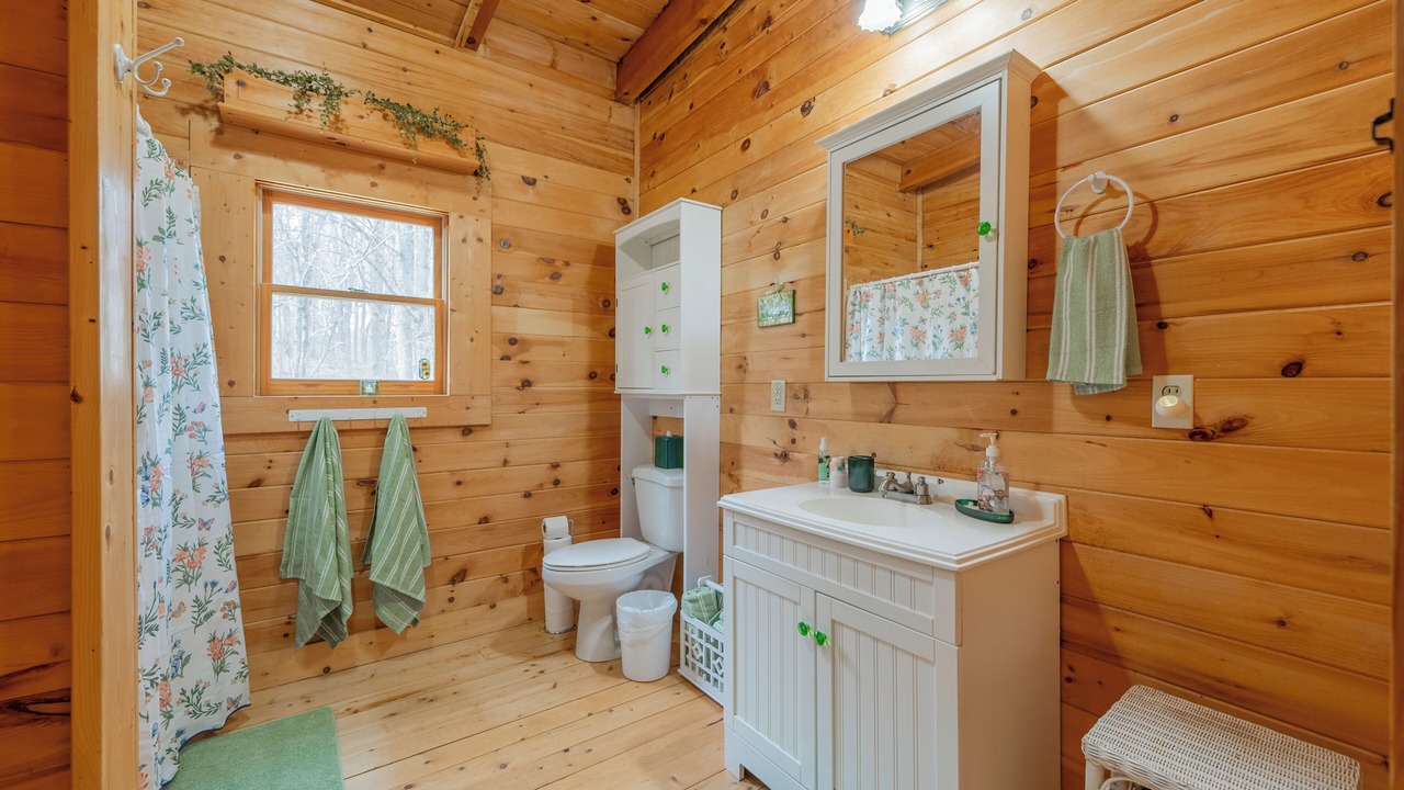 Photo of Bathroom in Floyd