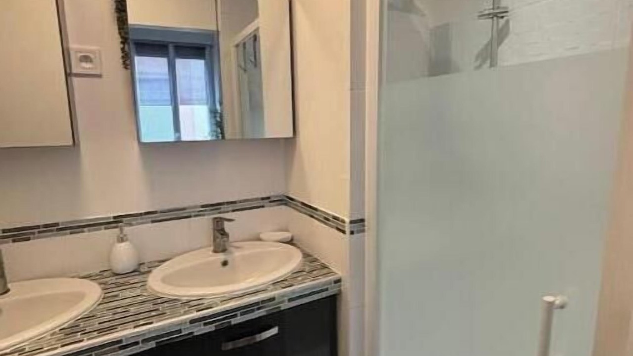Photo of Bathroom in Les Cordeliers