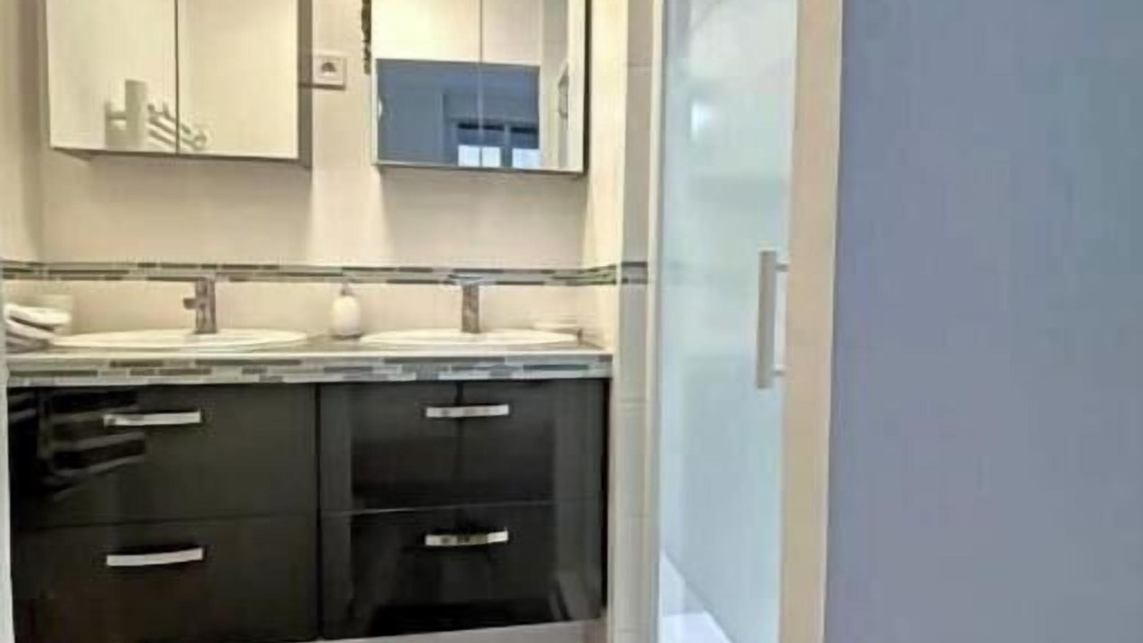 Photo of Bathroom in Les Cordeliers
