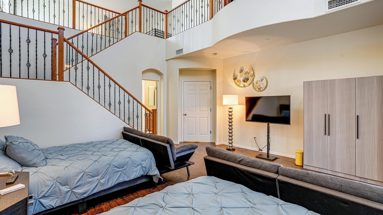 Photo of Bedroom in Palm Valley