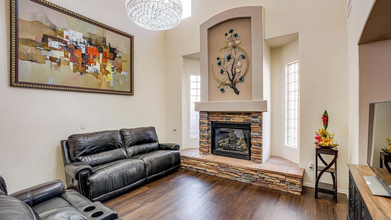 Photo of Bedroom in Palm Valley