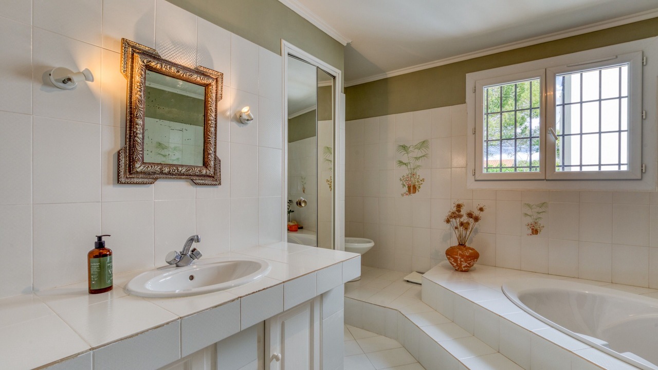 Photo of Bathroom in Pailhes