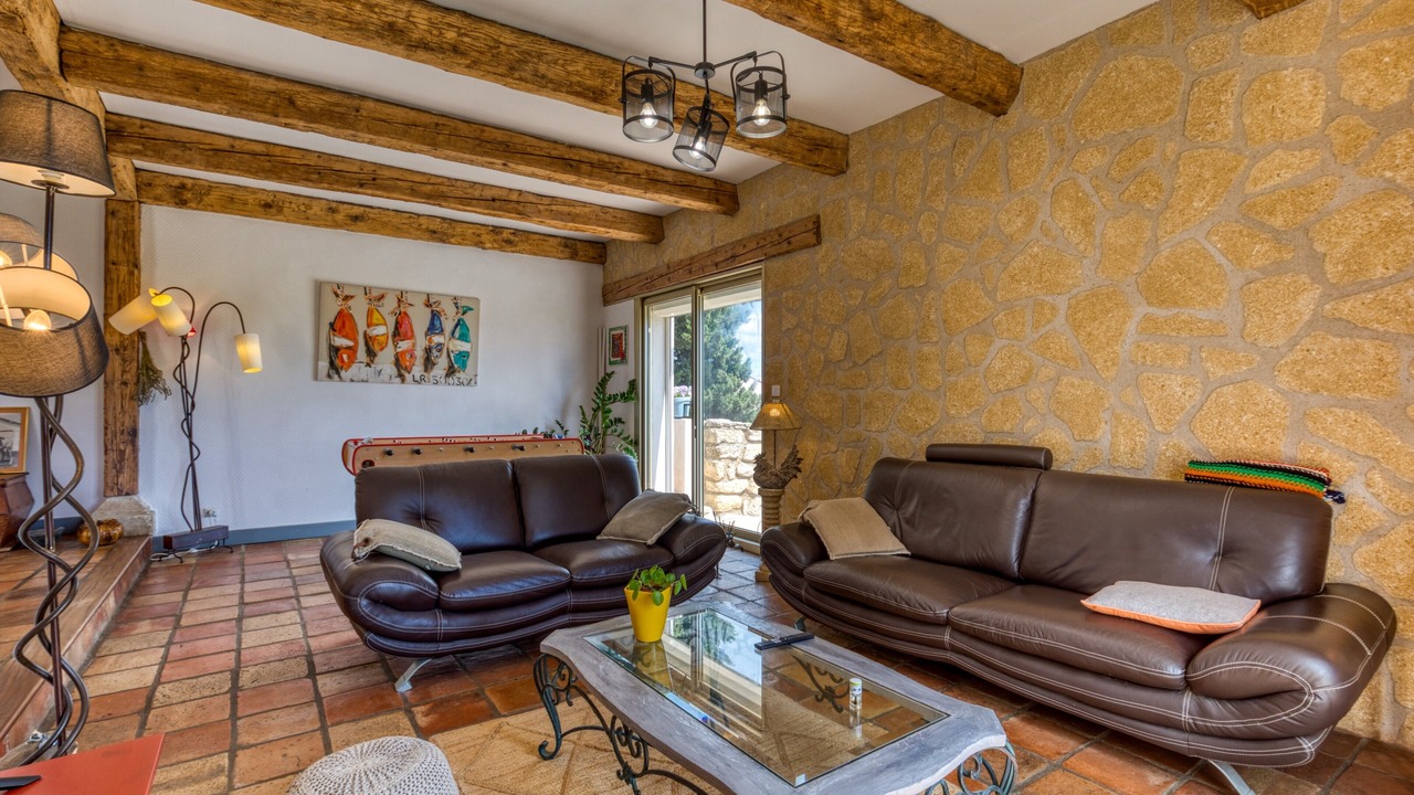 Photo of Livingroom in Pailhes