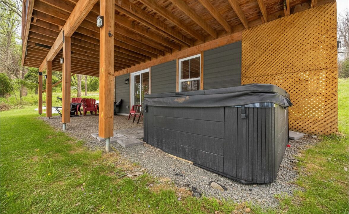 Photo of Patio Balcony in St-Adolphe-d'Howard