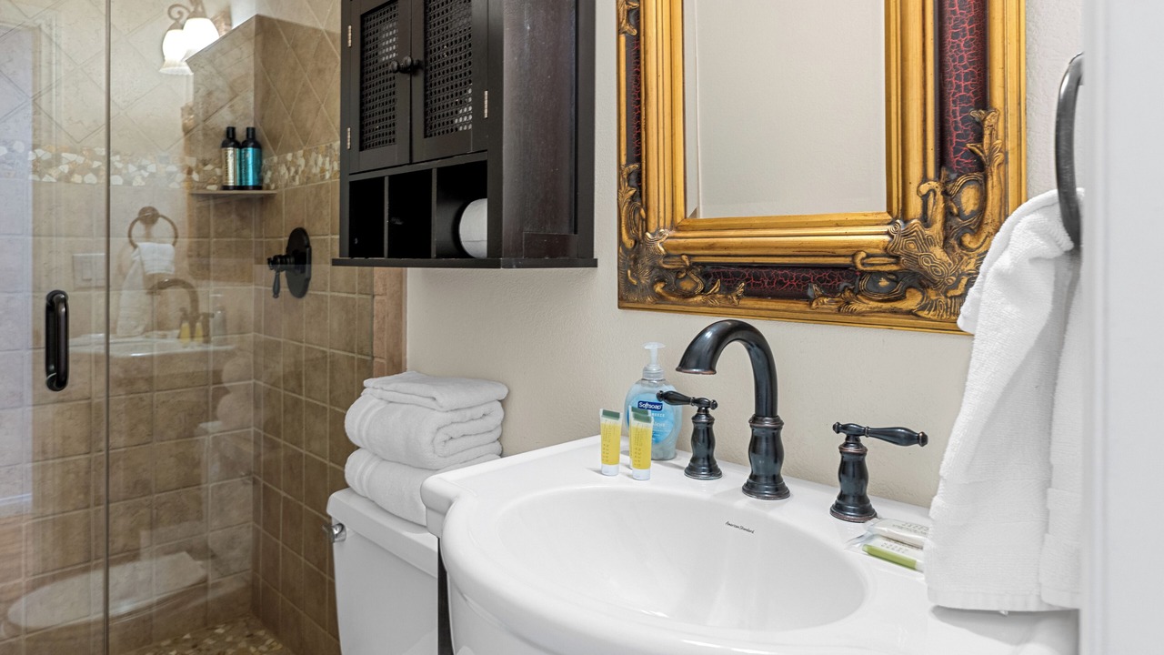 Photo of Bathroom in Summit Estates