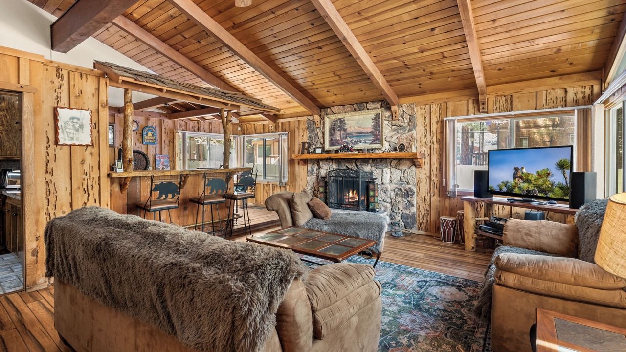 Photo of Bedroom in Summit Estates