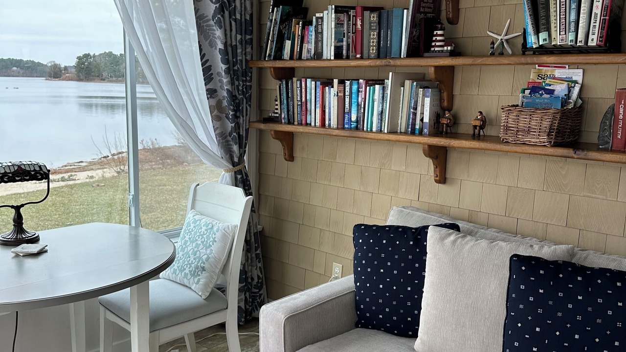 Photo of Livingroom in Pembroke