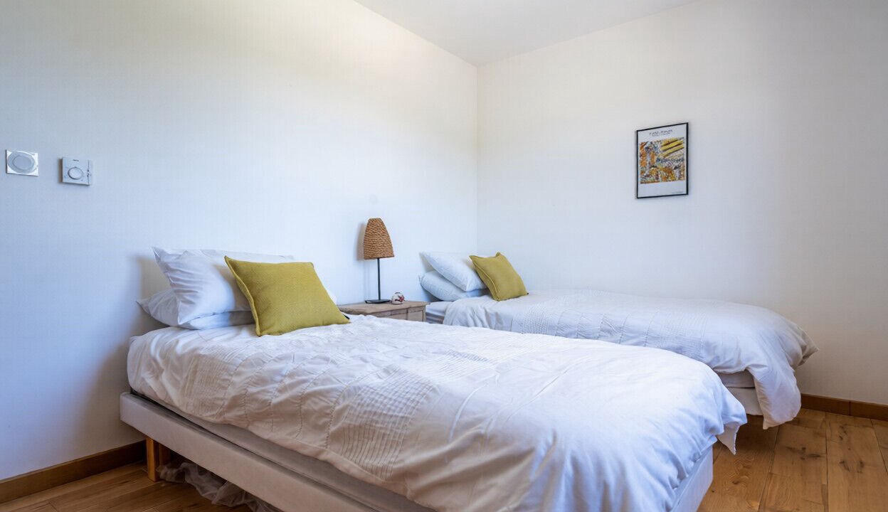 Photo of Bedroom in Saint-Hippolyte-de-Montaigu