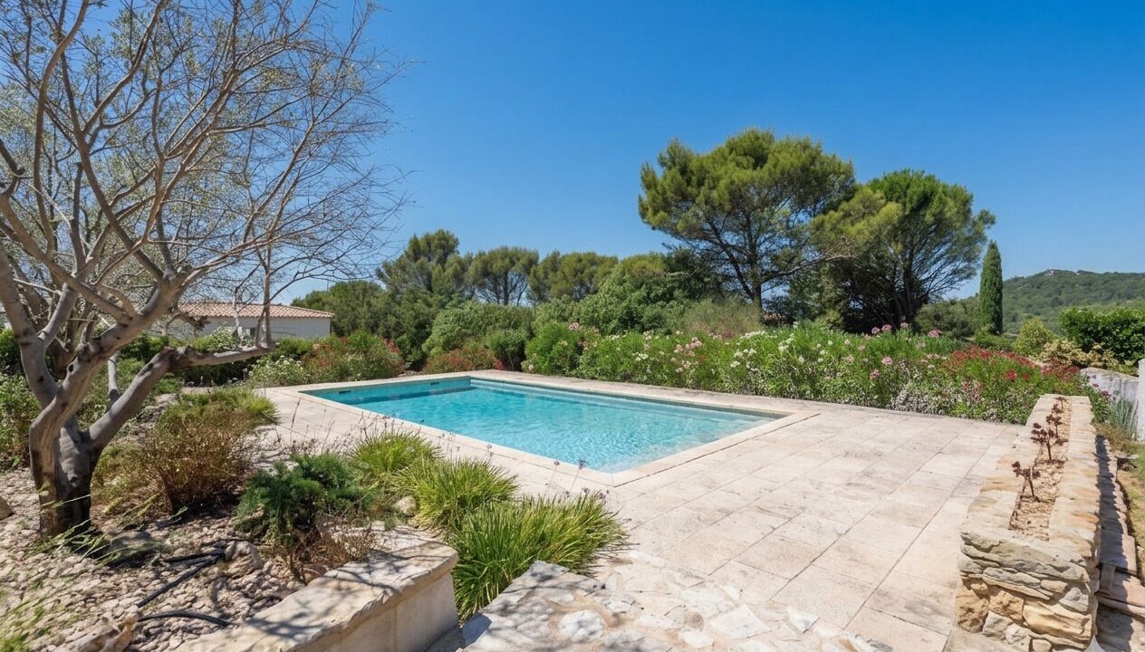 Photo of Outdoor in Saint-Hippolyte-de-Montaigu