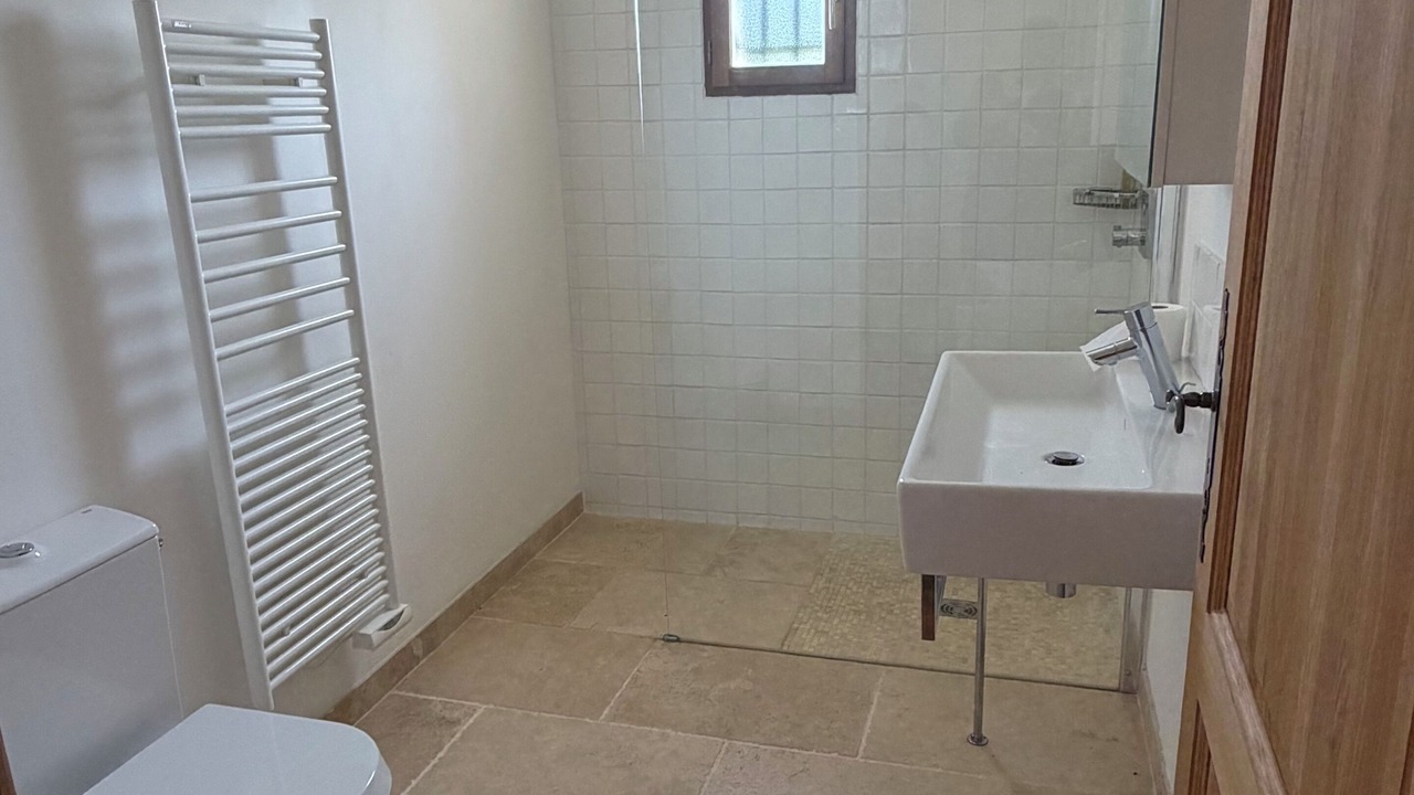 Photo of Bathroom in Saint-Hippolyte-de-Montaigu