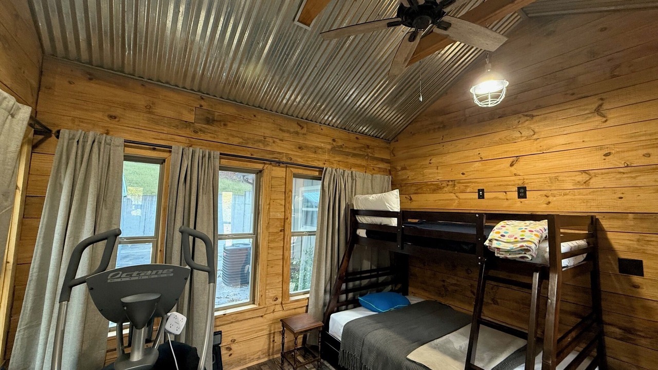 Photo of Bedroom in Jasper