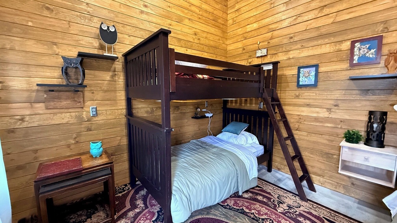 Photo of Bedroom in Jasper