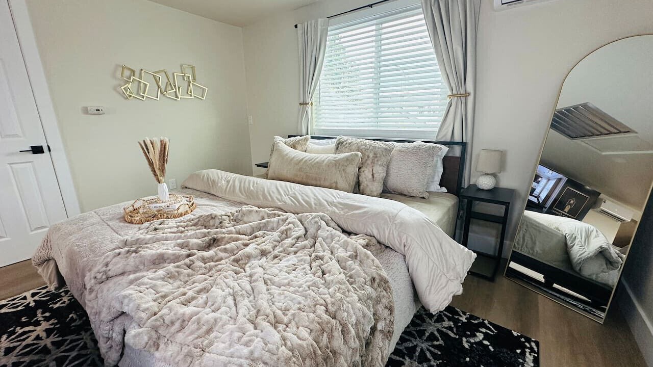 Photo of Bedroom in Arden-Arcade