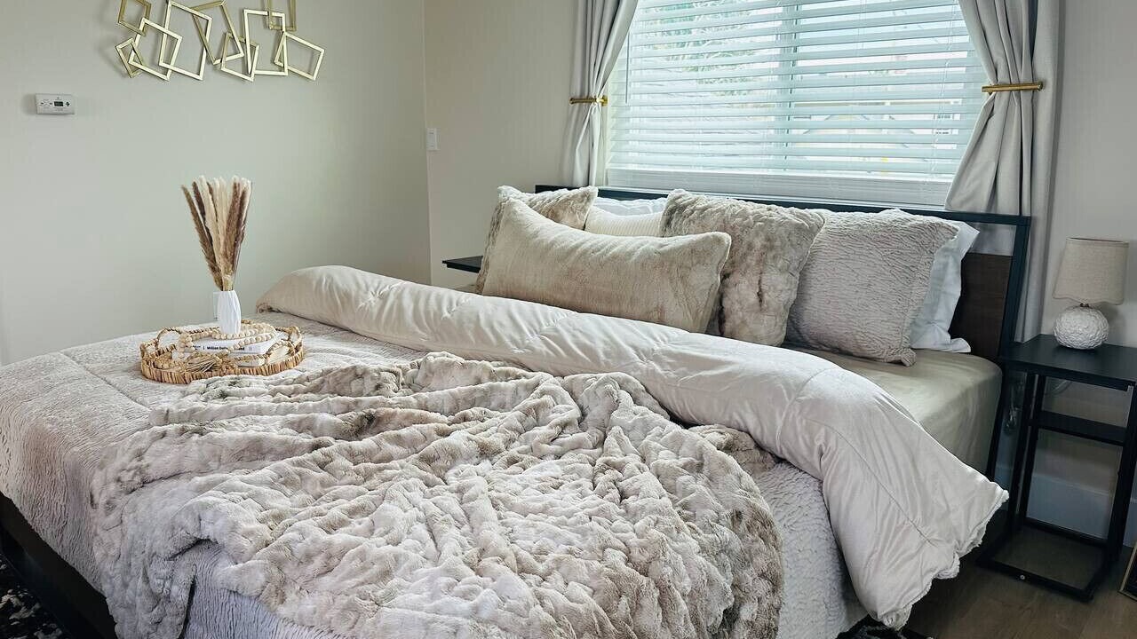 Photo of Bedroom in Arden-Arcade