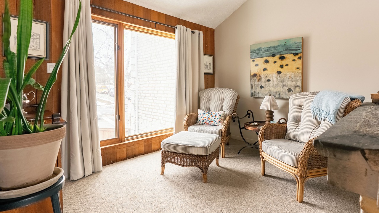 Photo of Livingroom in Kingston