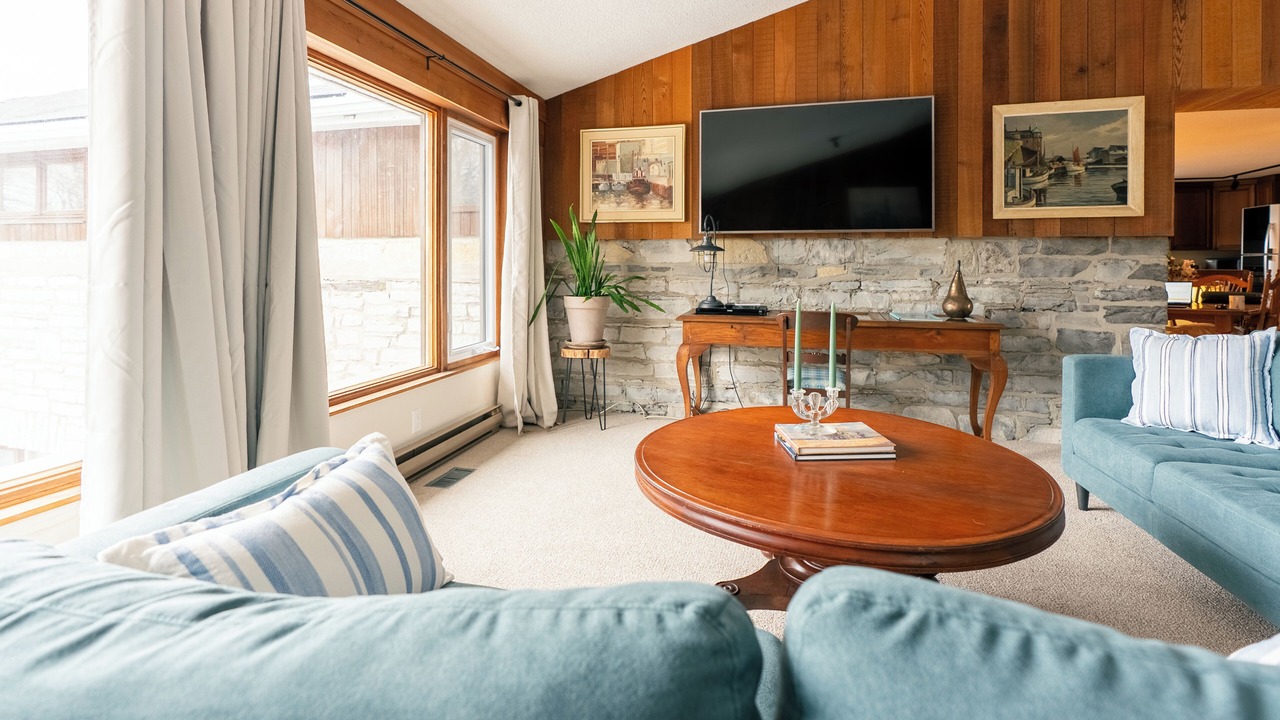 Photo of Livingroom in Kingston