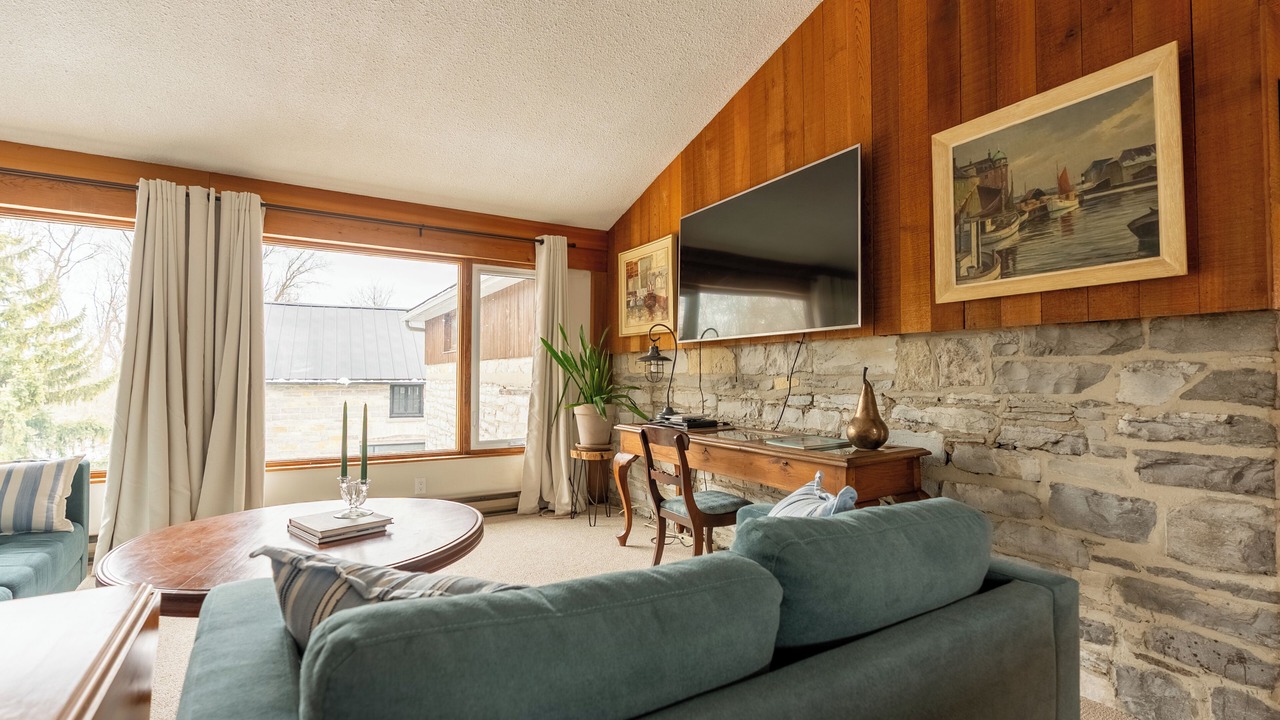 Photo of Livingroom in Kingston
