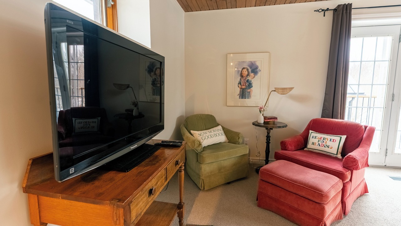 Photo of Livingroom in Kingston