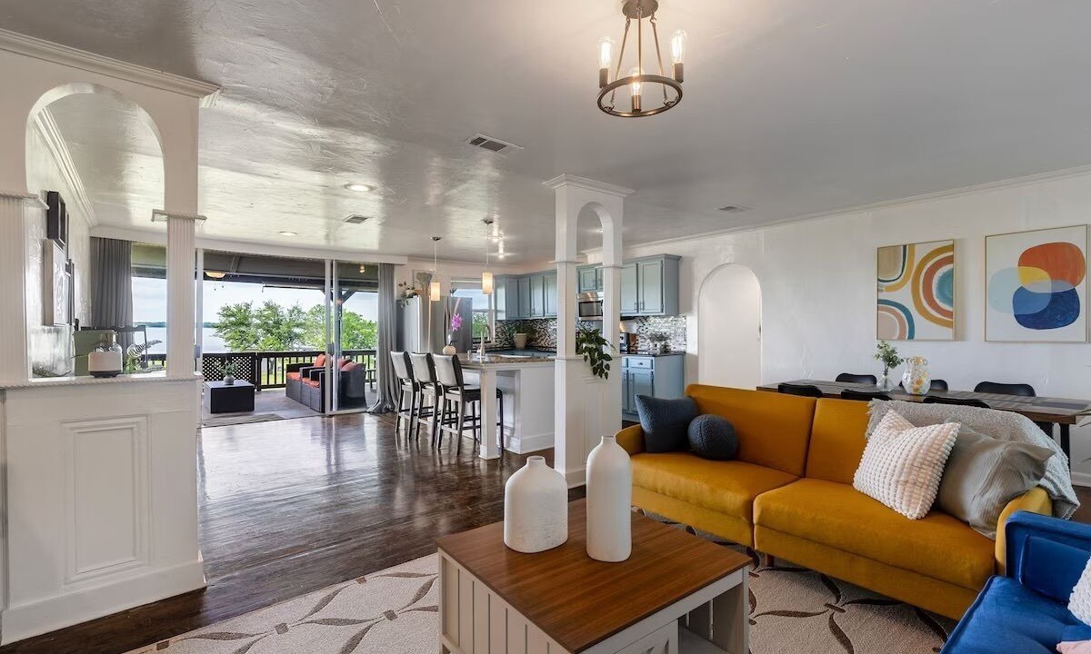 Photo of Livingroom in Quinlan