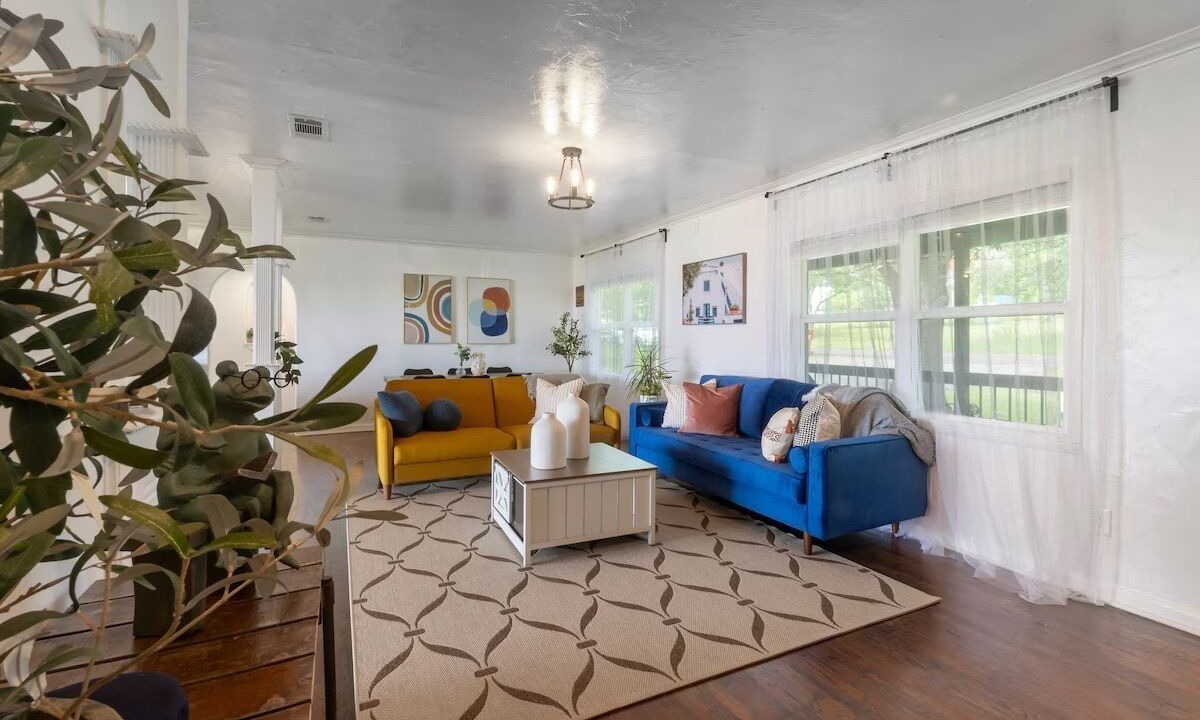 Photo of Livingroom in Quinlan