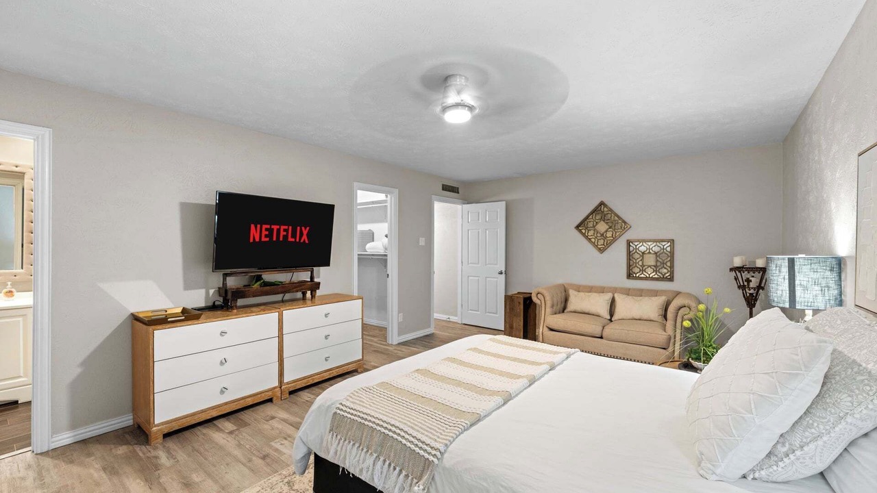 Photo of Bedroom in The Colony