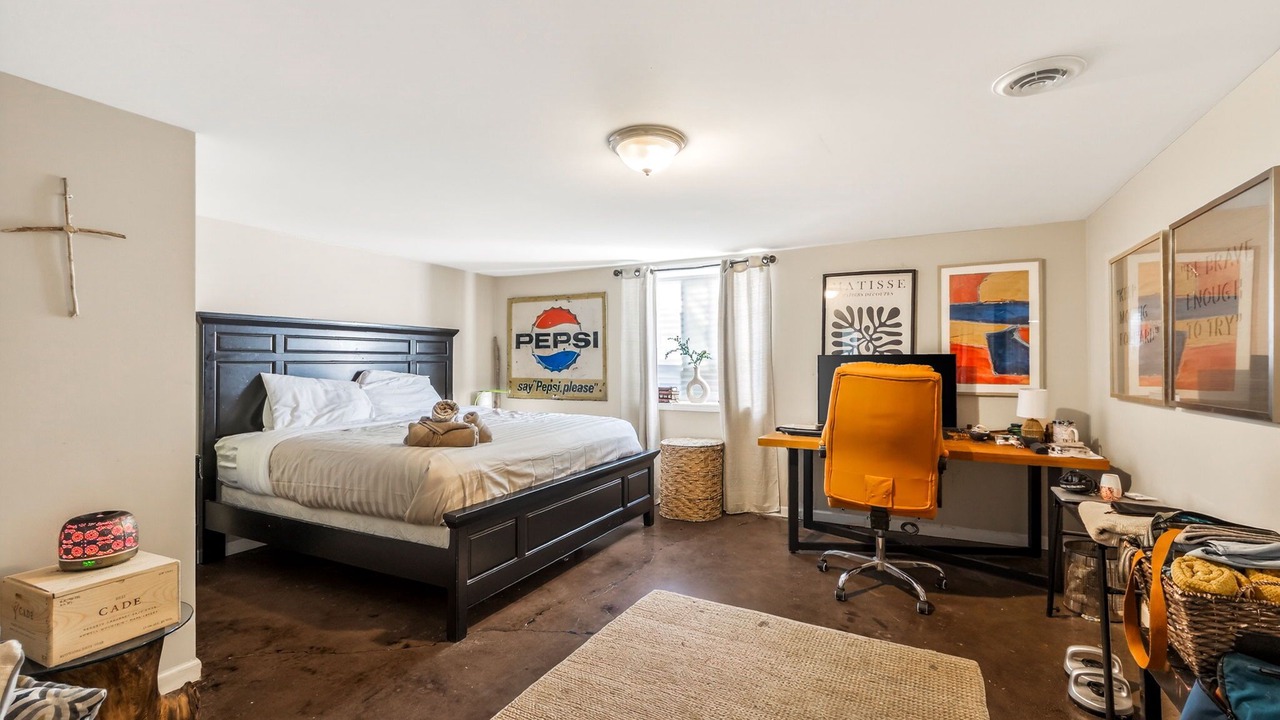 Photo of Bedroom in South Kansas City