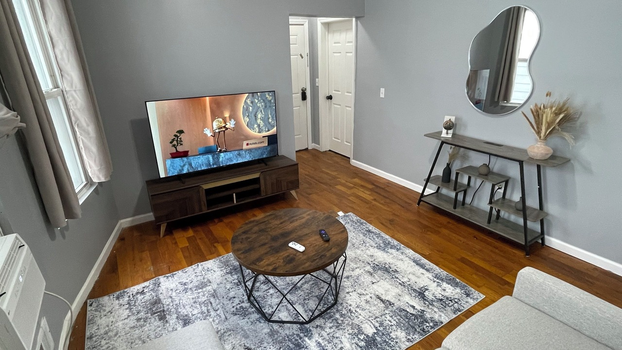 Photo of Livingroom in Weequahic