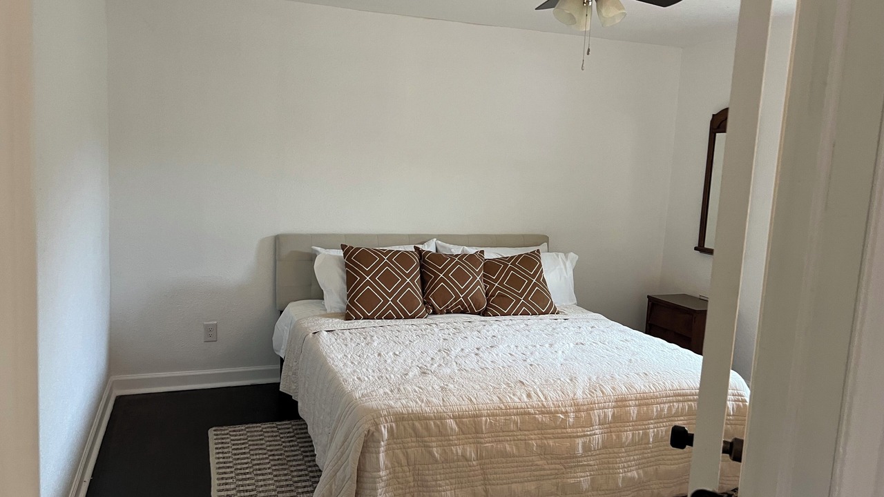 Photo of Bedroom in Pryor