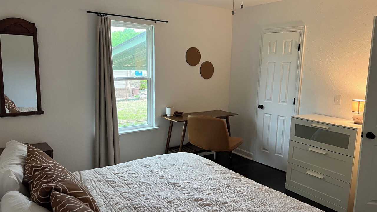 Photo of Bedroom in Pryor