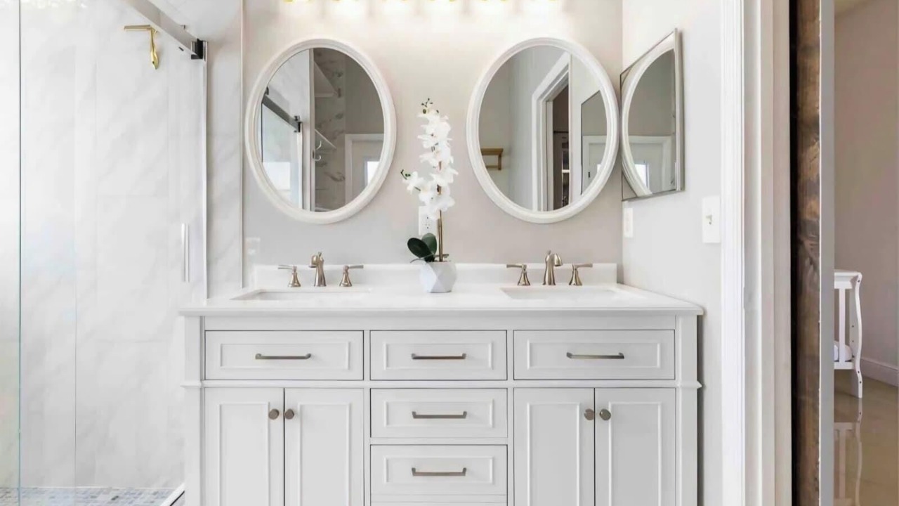 Photo of Bathroom in Esprit