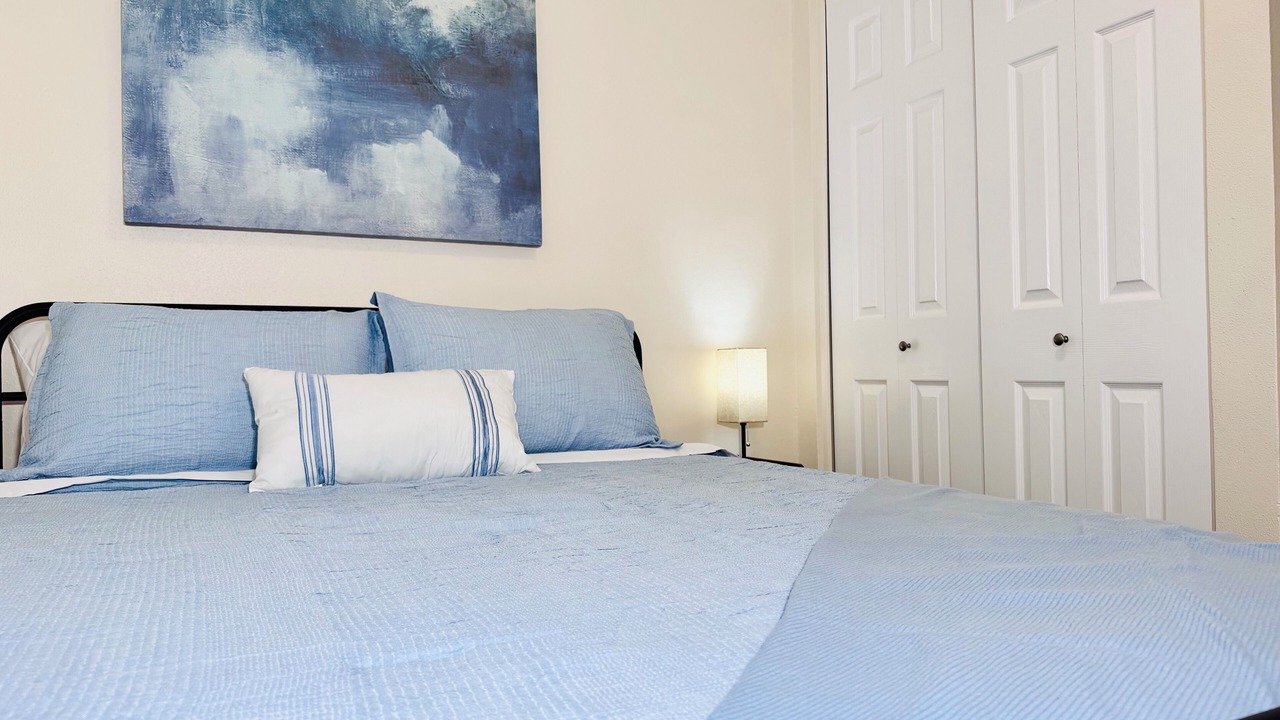 Photo of Bedroom in Lansing
