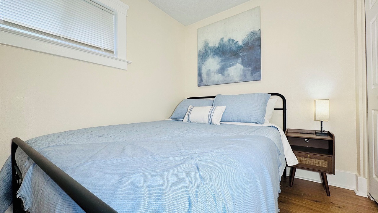 Photo of Bedroom in Lansing