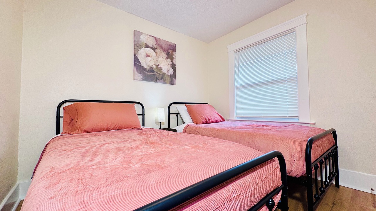 Photo of Bedroom in Lansing