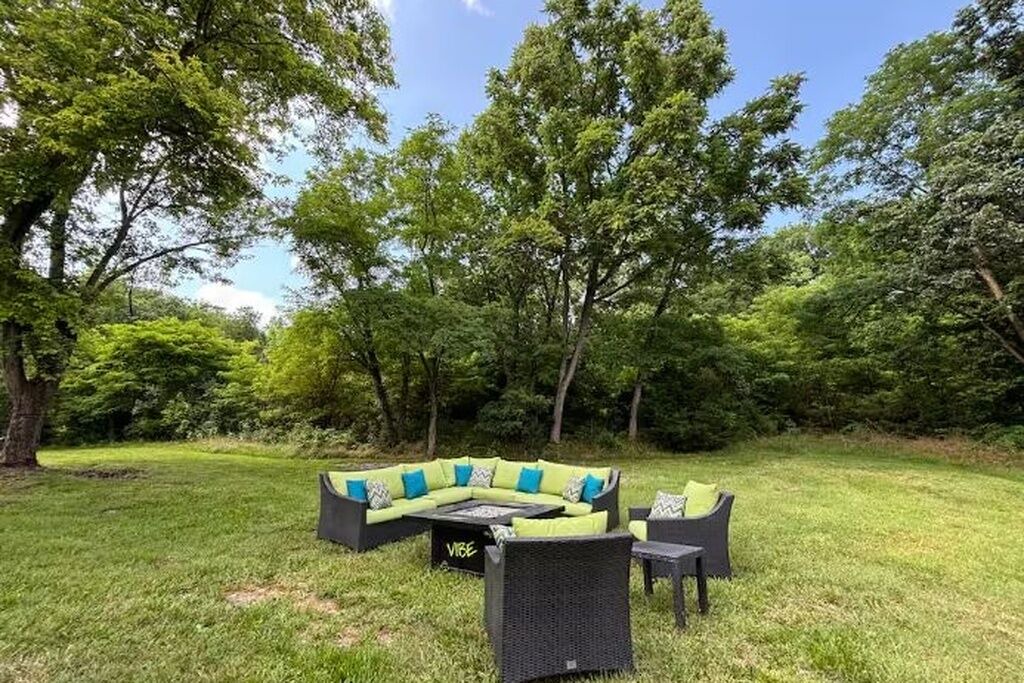 Photo of Outdoor in Fishers Hill