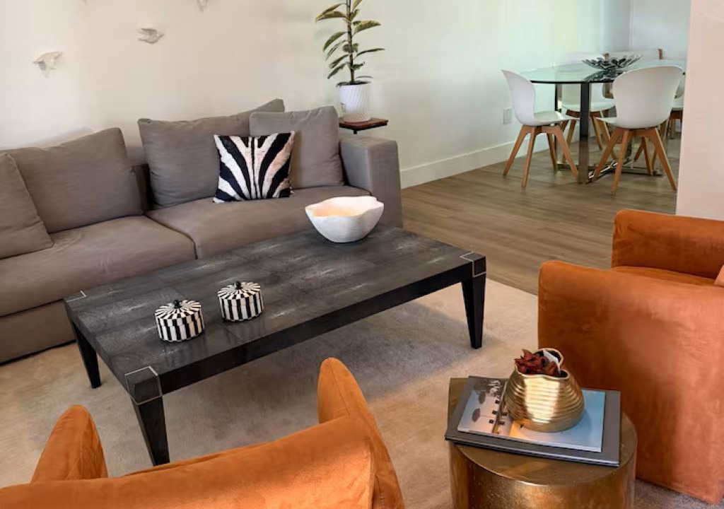Photo of Livingroom in Biscayne Park