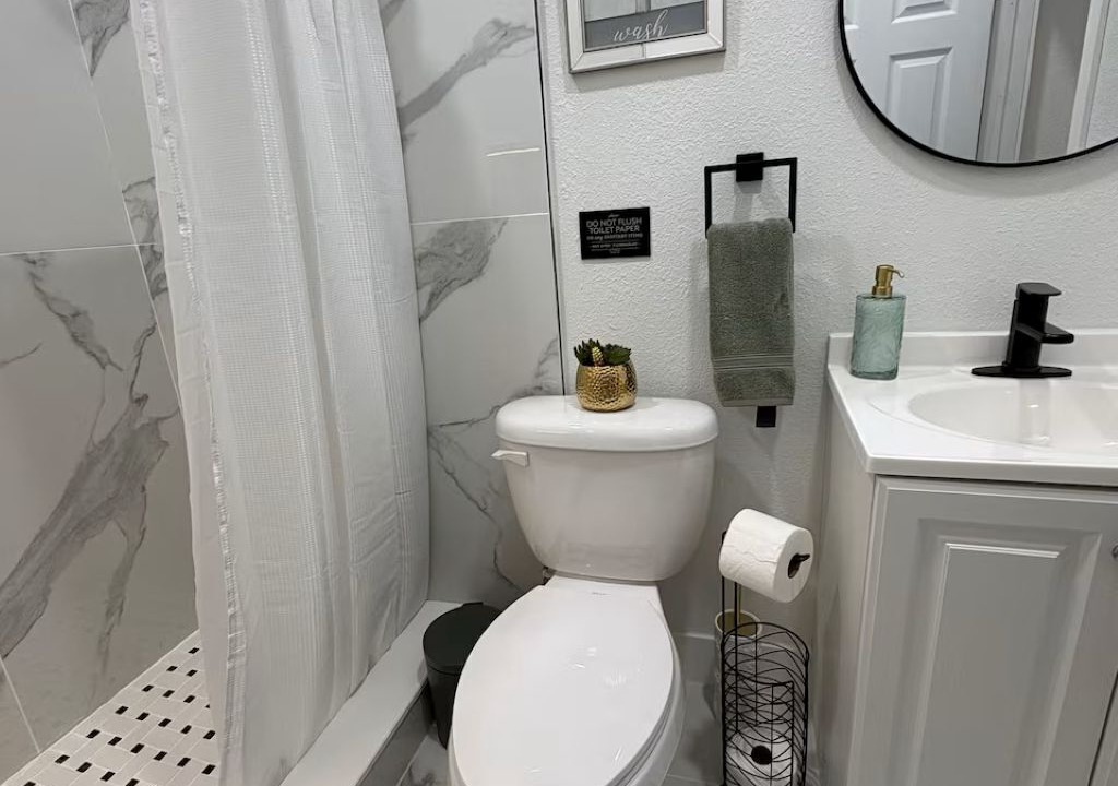 Photo of Bathroom in Sunshine