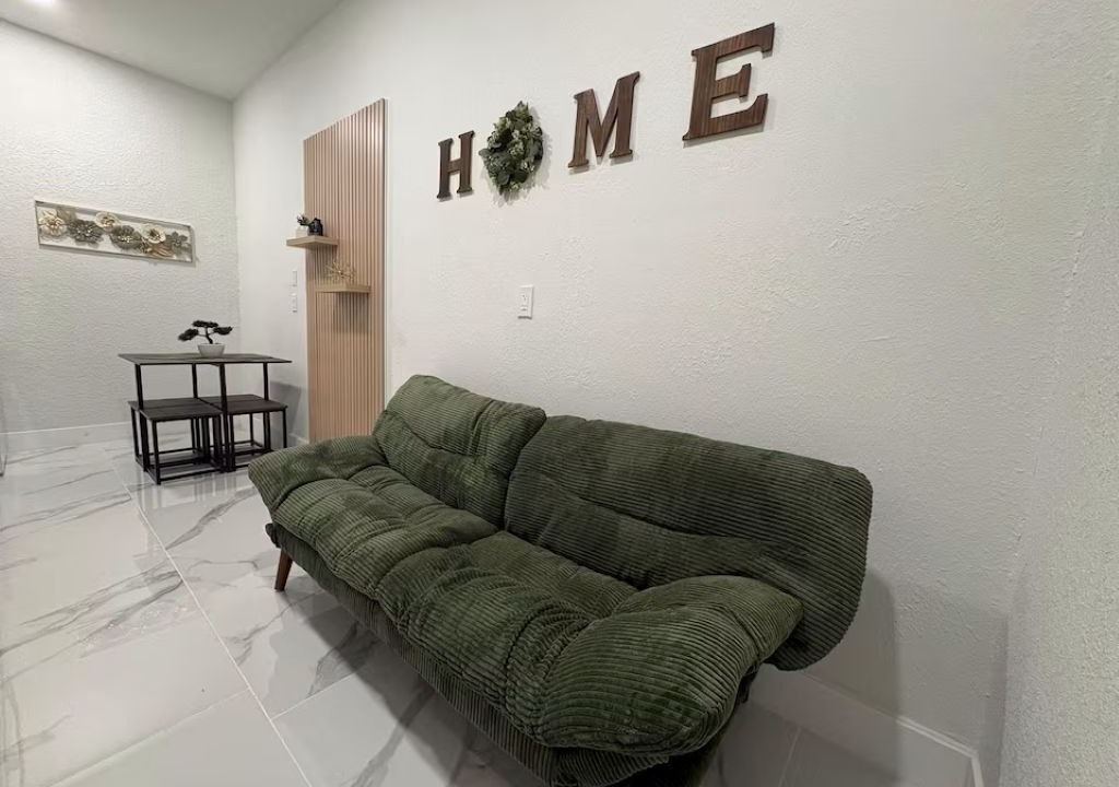 Photo of Livingroom in Sunshine