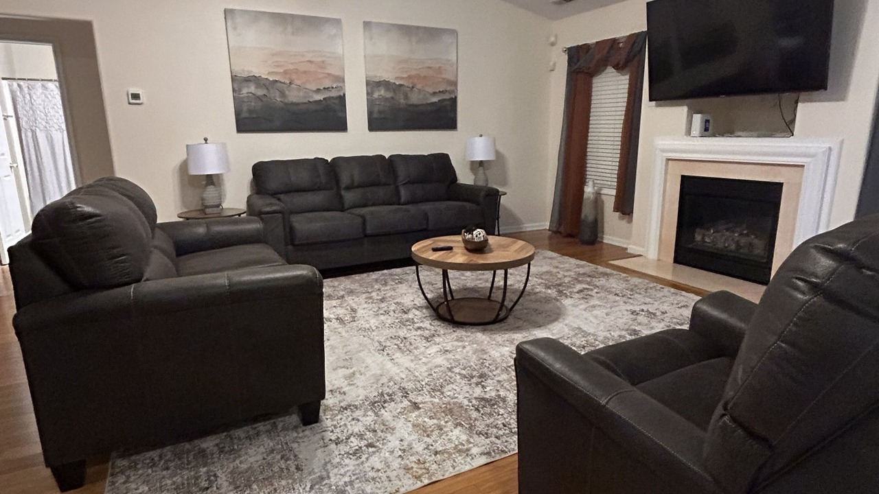 Photo of Livingroom in Steele Creek